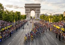 Tour de France 2026: Pogacar é pentacampeão e Van der Poel vence final Pelotão do Tour de France 2026 nos Champs-Élysées na etapa final em Paris. Imagem gerada por IA.