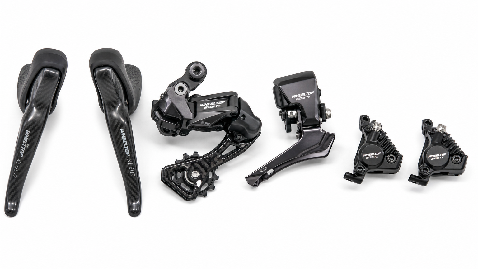 Flat lay do kit de upgrade Wheeltop EDS TX sobre mesa branca. Composto por: dois manetes carbono com alavancas de freio, câmbio traseiro com gaiola de carbono, câmbio dianteiro metálico escuro e duas pinças de freio a disco hidráulico. Iluminação de estúdio.